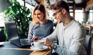 女生用的笔记本电脑